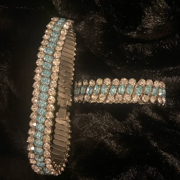 Vintage Light Blue Rhinestone Choker Necklace & Bracelet Set look @ the video